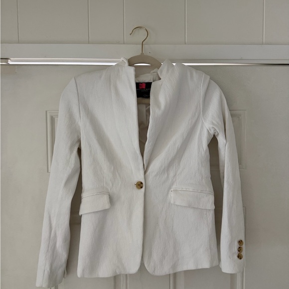 Katherine Barclay Jackets & Blazers - Katherine Barclay Elegant white sophisticated, professional Cream Blazer